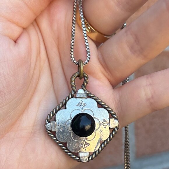 Antique Art Deco Black Stone Metal Pendant - Picture 4 of 6